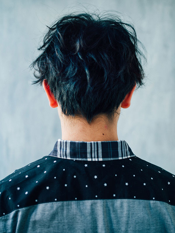 ヘアスタイル「【ソフト＆ウエット無造作マッシュショート】」の背面画像